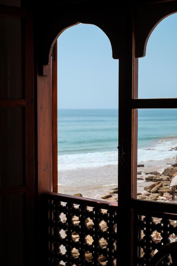 Hashpoint Surf Camp Hostel Taghazout Buitenkant foto