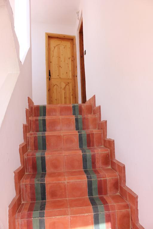 Hashpoint Surf Camp Hostel Taghazout Buitenkant foto
