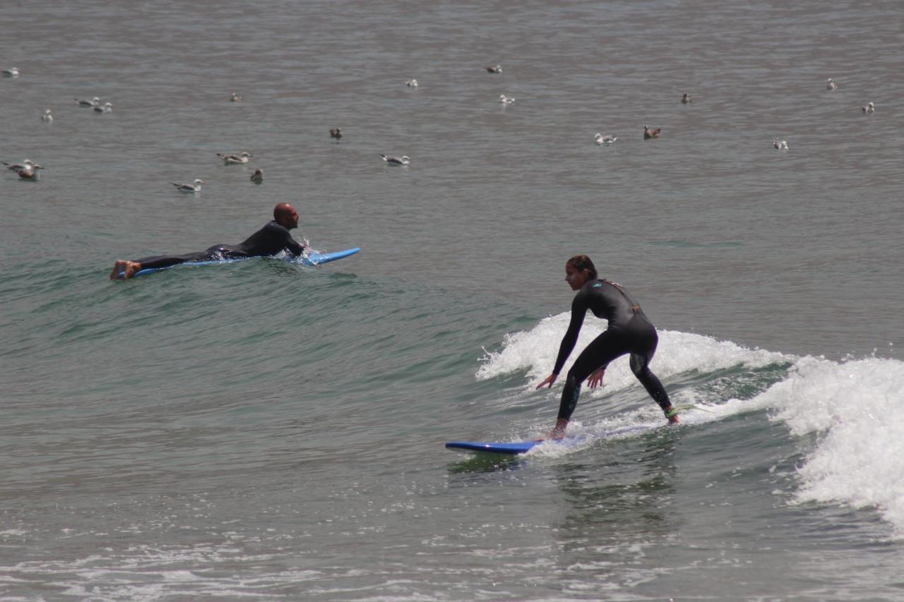 Hashpoint Surf Camp Hostel Taghazout Buitenkant foto